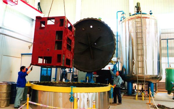 电机定子绕组采用真空压力整浸设备（V···